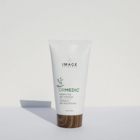 Clinically proven to improve skin irritation, this ultra-gentle gel masque features organic aloe vera and botanical extracts to help cool, soothe and comfort the skin. This gel masque features soothing botanical extracts and organic aloe vera to help refresh dry, unbalanced and tired-looking skin.