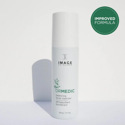 This mild, refreshing facial cleanser gently foams away impurities, leaving skin soft, hydrated and clean. A nourishing complex with organic aloe vera and botanical extracts soothes delicate skin. The satiny texture restores softness and balance.